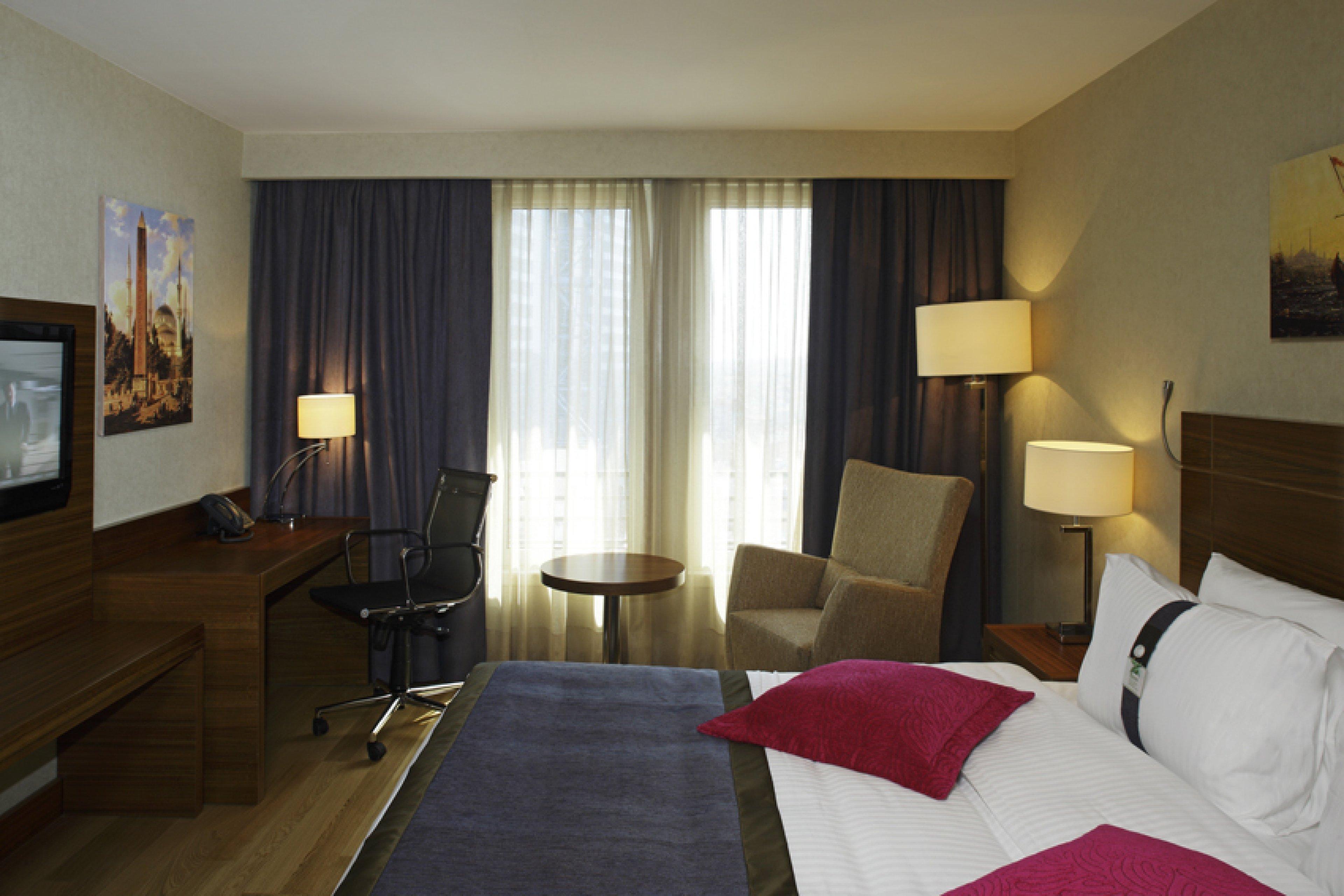 Holiday Inn Sisli, an IHG Hotel Istanbul Bagian luar foto