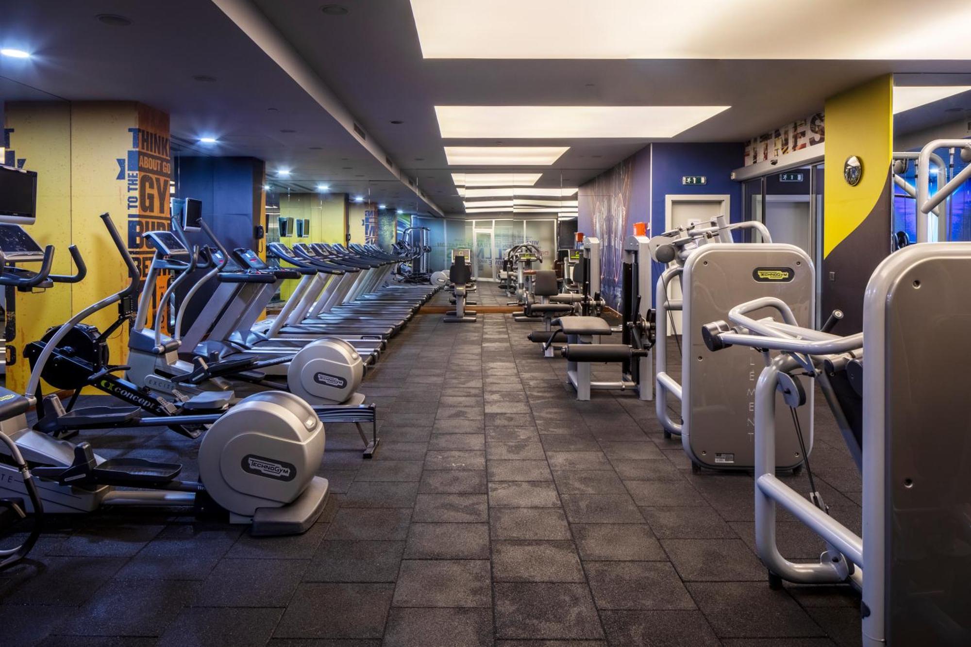 Holiday Inn Sisli, an IHG Hotel Istanbul Bagian luar foto