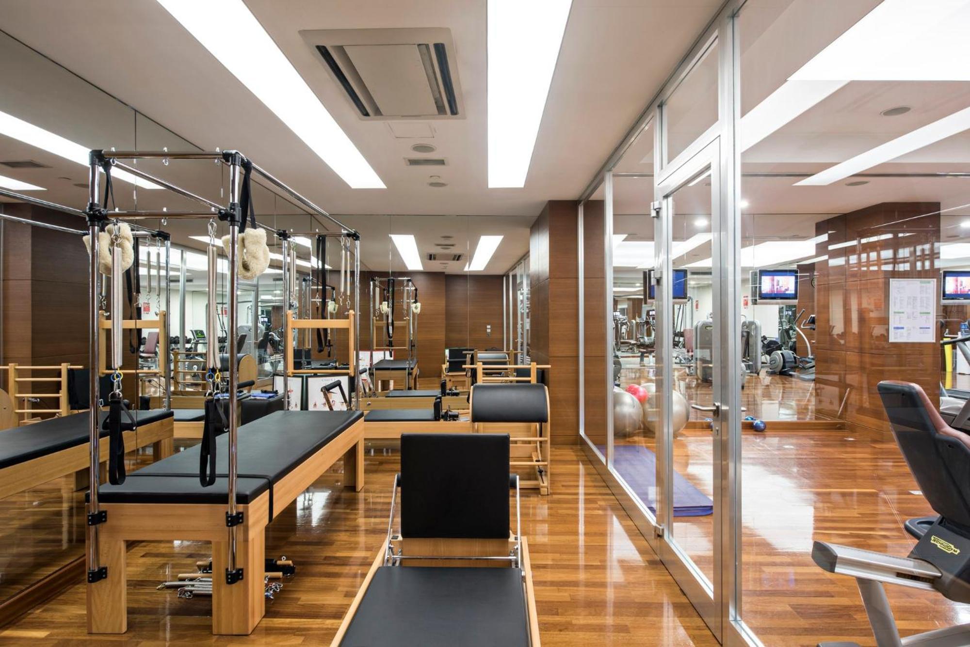 Holiday Inn Sisli, an IHG Hotel Istanbul Bagian luar foto
